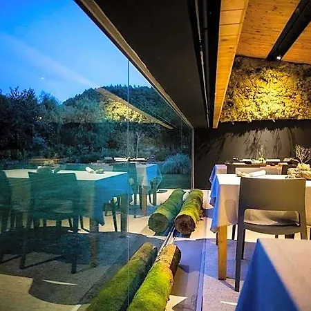 Szálloda Forest Living 4*