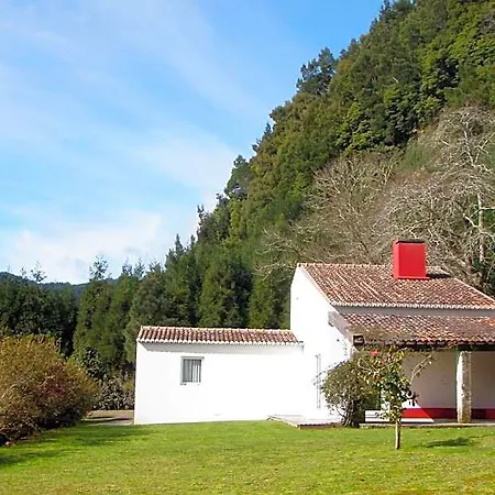 Forest Living Otel Furnas (Azores)